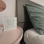 Tadino 48 * Milão